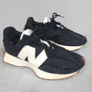 New Balance 327 Shoes Women Size 8.5 B Black White Suede Gum Sole Casual Sneaker